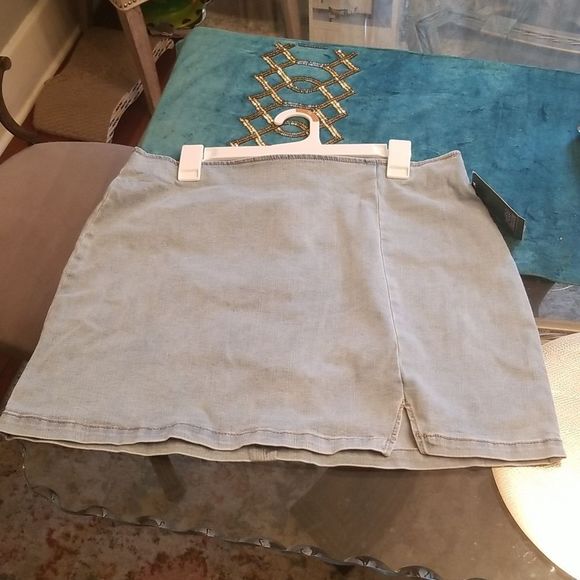 Womens Light Wash Denim Stretch Mini Skirt W/Front Notch & Seam NWT Plus Sz. 16 - Picture 14 of 14